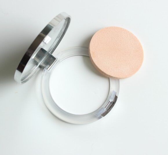 Next to Nothing Stay-Matte Universal Powder